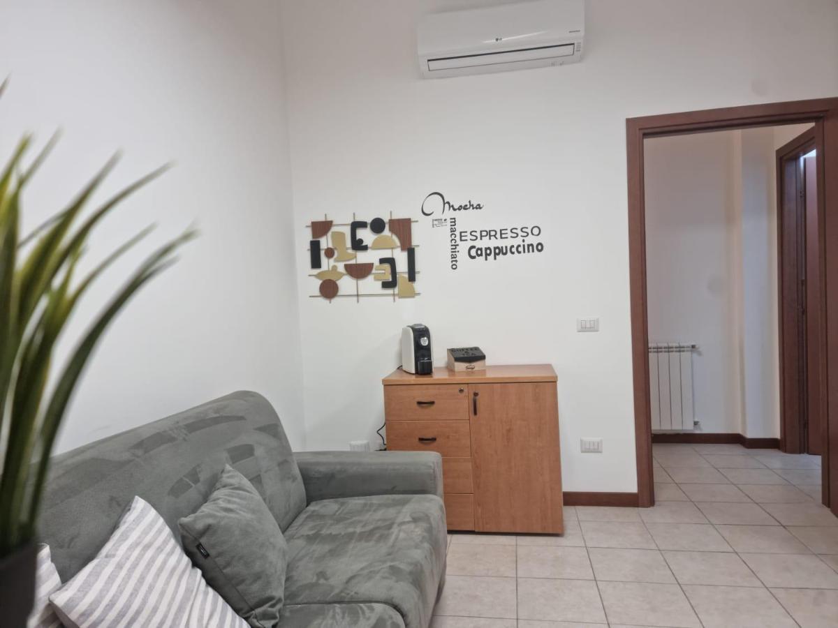Ferienwohnung Laura Four Messina Exterior foto