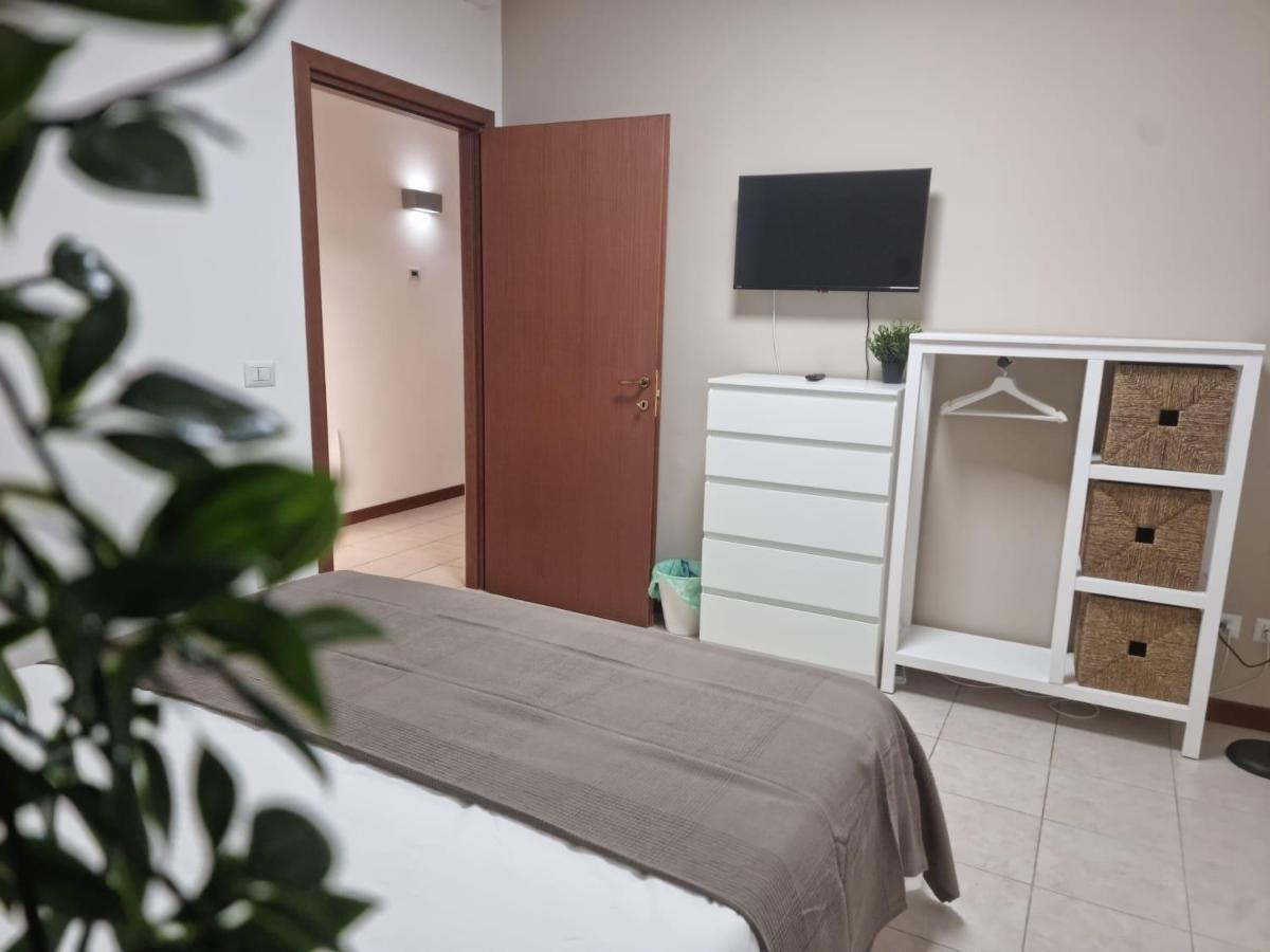 Ferienwohnung Laura Four Messina Exterior foto